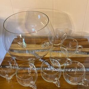 Vintage Preowned Punch Bowl & 7 Cups